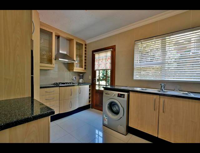 3 BEDROOM CLUSTER FOR SALE IN GLENVISTA